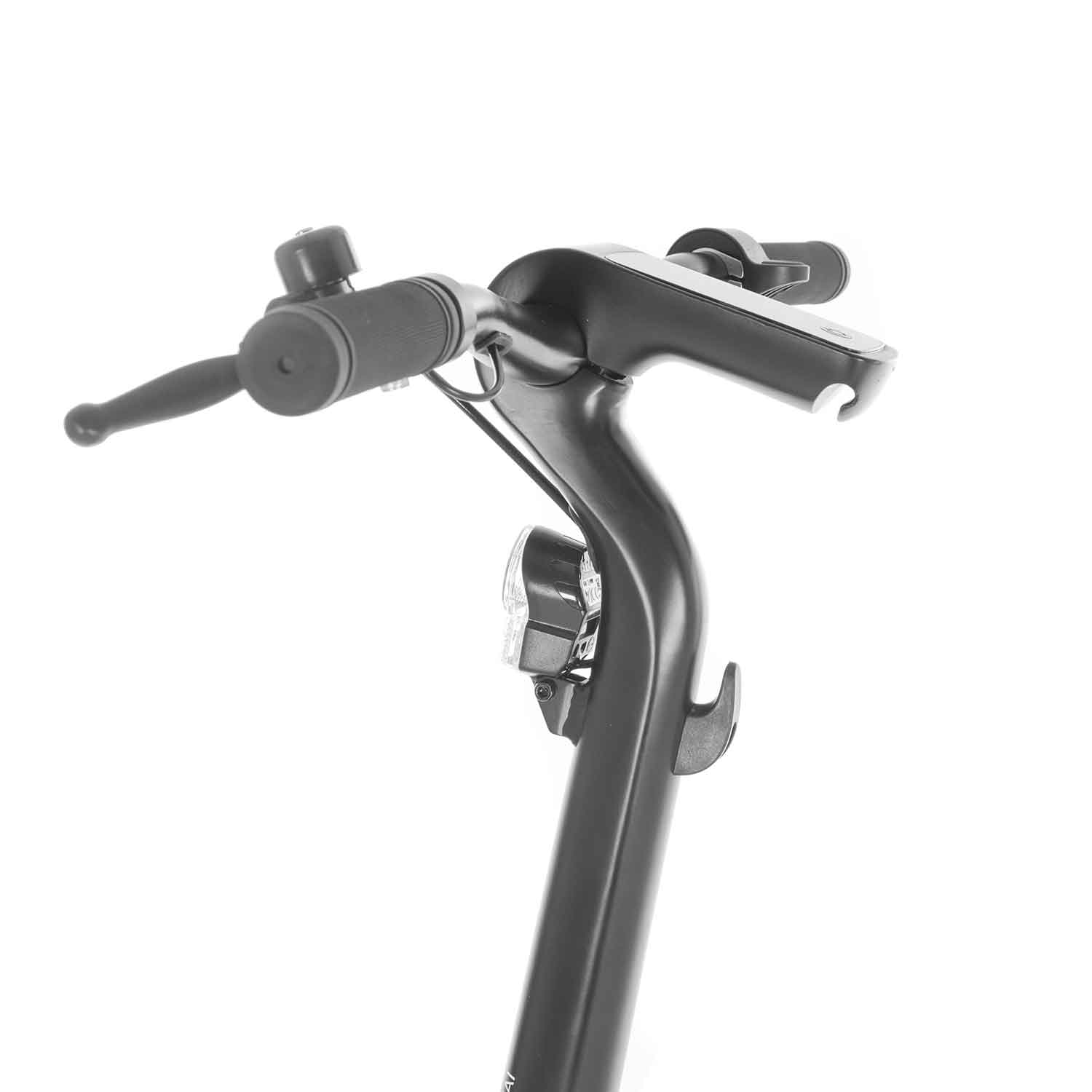Tito eKFV E-Scooter - Straßenzulassung (eKFV): Legal im Straßenverkehr. Leistung: 20 km/h und bis zu 25 km Reichweite. Robustes Design: Abklappbare Lenkerstange, integriertes LCD-Display. Zuverlässiger Motor: Langlebiger bürstenloser Nabenmotor. Konnektiv