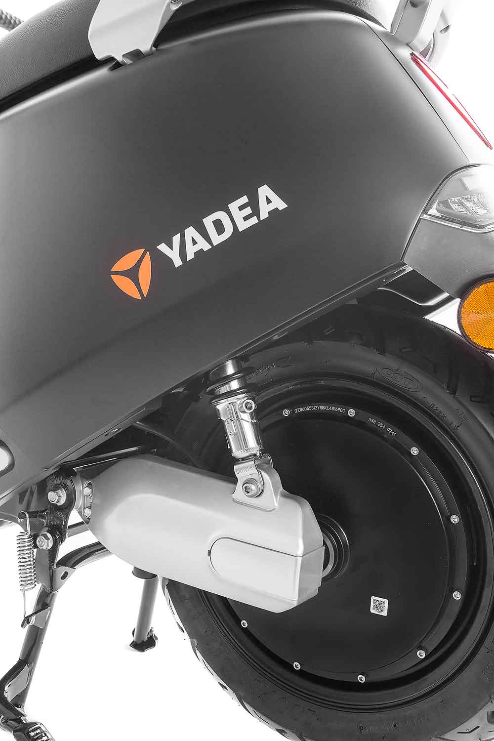 Yadea G5 E-Roller - 2300W GTR 3.0 Nabenmotor inkl. Alarmanlage und Wegfahrsperre 7 Zoll VA LCD Hochkontrast-Display - von SXT-Scooters