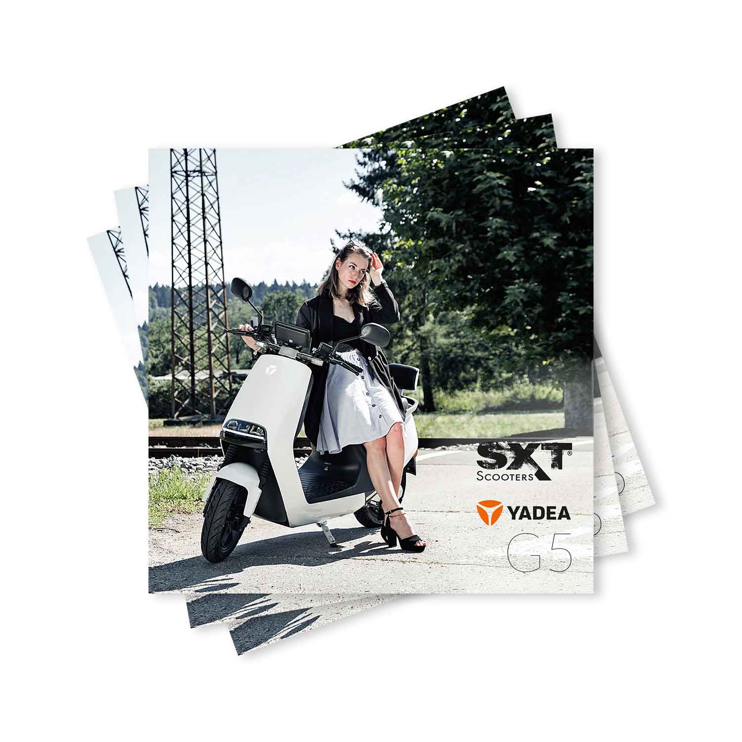Yadea G5 Werbebroschüre (10er Pack) - Hochwertige Werbebroschüre für das Modell Yadea G5 12-seitiger Produktkatalog Maße: 210 x 210 mm - von SXT-Scooters