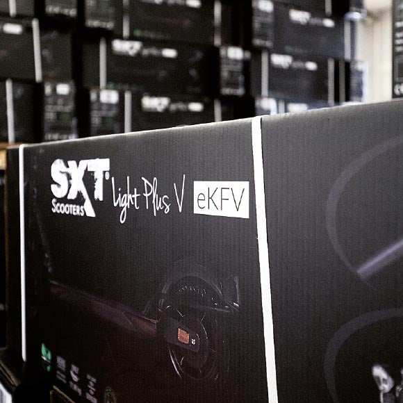 picture_lager_2.jpg - SXT-Scooters