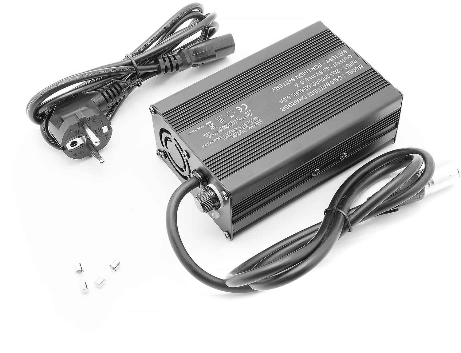 5A High End Schnellladegerät für 36V Lithiumakkus - Unser Schnellladegerät für Lithium Akkus lädt den Akkupack mit einem Ladestrom von 5A. Hergestellt aus einem hochwertigen Aluminiumgehäuse mit eingebautem Lüfter steht das original SXT Lithium Ladegrät f