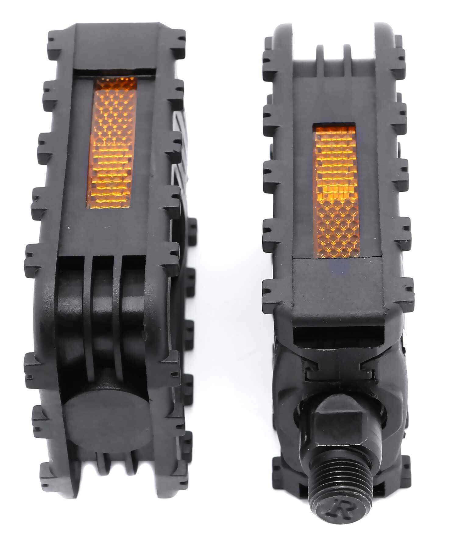 Pedal-Set - Pedal-Set klappbar Links & Rechts bestehend aus 2 Pedalen Farbe: schwarz Maße: 3,40 x 12,50 x 7,10 cm (HxBxT) Gewindedurchmesser: 14 mm Gewindelänge: 12 mm mit intigierten Reflektoren (beidseitig) - von SXT-Scooters
