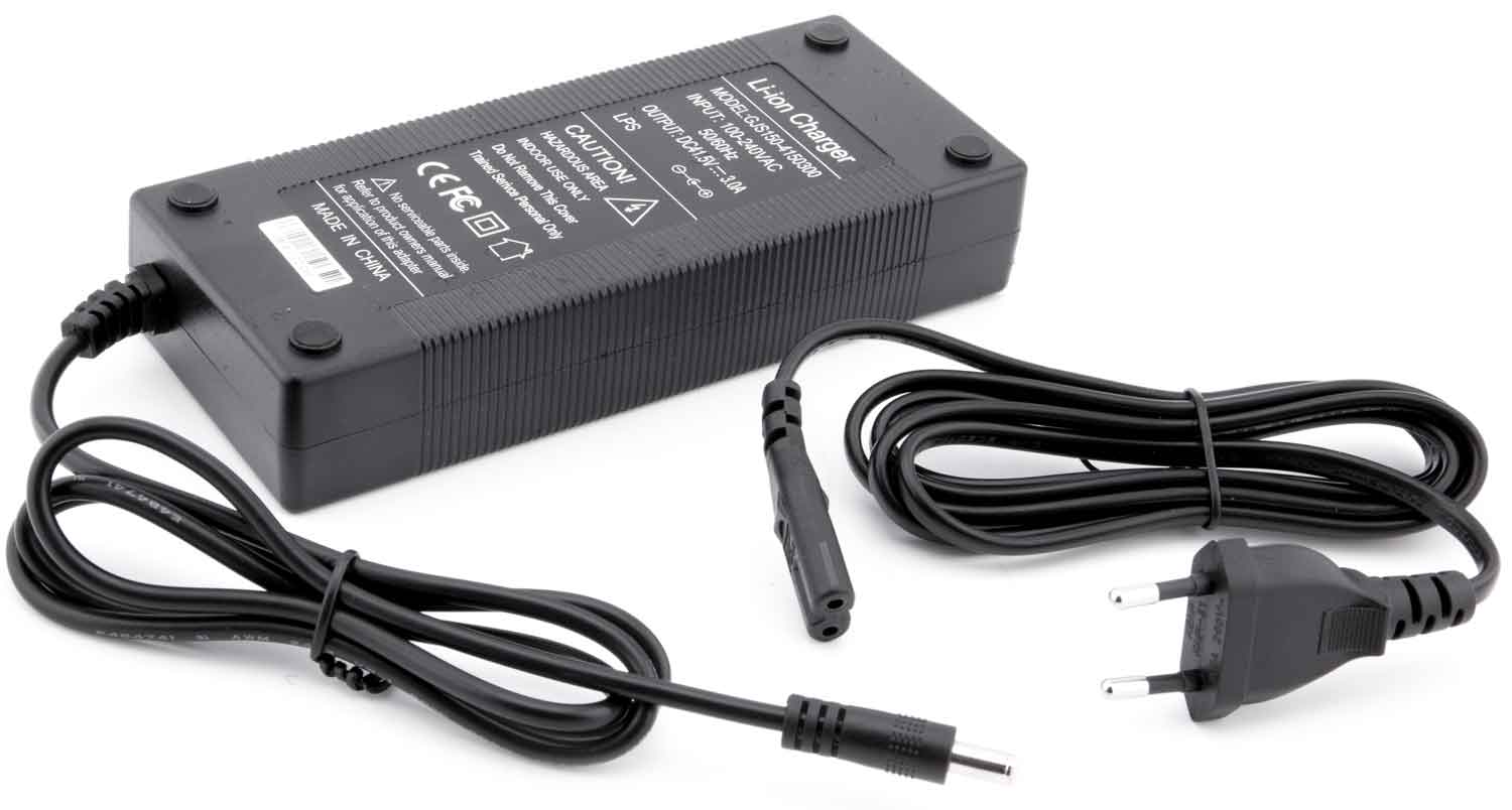 Ladegerät 41,5V / 3,0A - Leistung: 41,5V / 3,0A Kompatibel mit dem Modell SXT Light Plus V Maße: 17,0 x 7,0 x 3,3 cm (L x B X H) Kleine Steckverbindung Ohne Tragebeutel - von SXT-Scooters