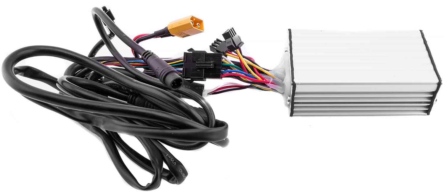 Steuergerät 36 V eKFV-Version - der Lieferumfang beinhaltet: 1x Steuergerät (nur für die eKFV-Version) Technische Daten: Ausgangsspannung: 36,0 Volt Maße: 9,0x 5,0x 3,0 cm (LxBxH) - von SXT-Scooters