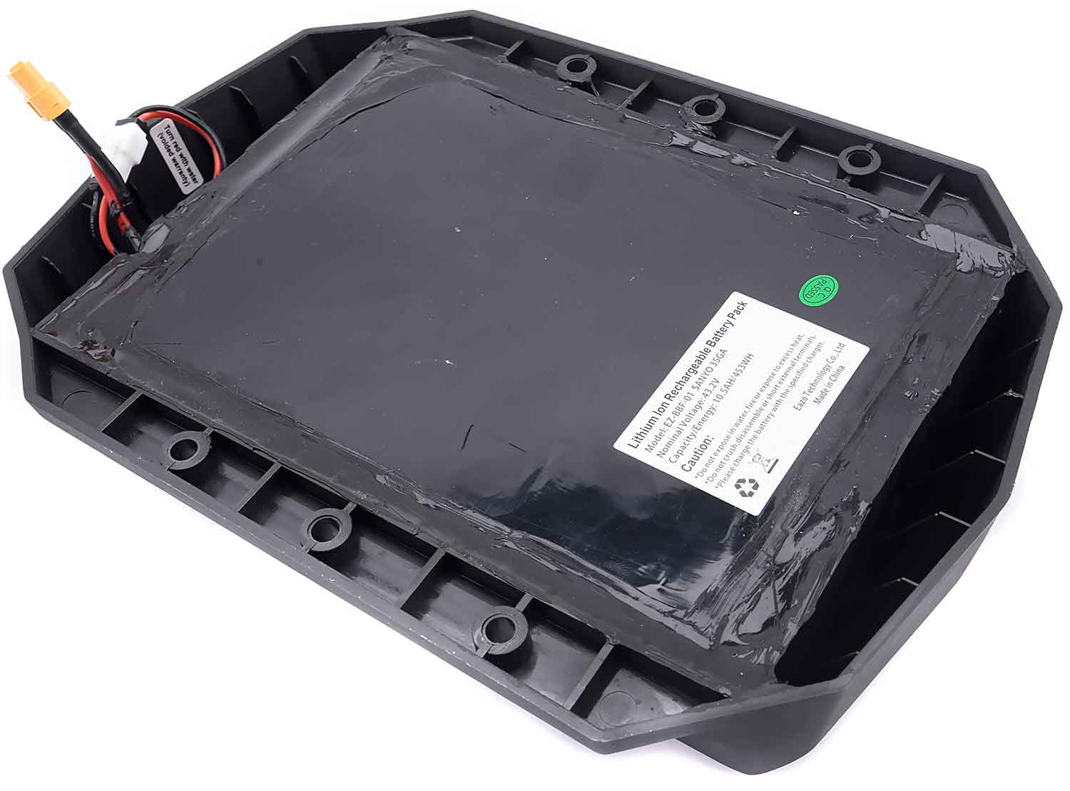 Lithium Akku 43,2V 10,5Ah - passender Lithium Akku für das Modell SXT Board X2 Lieferung beinhaltet Teil des Unterbaus, der als Gehäuse für den Akku dient inklusive Ladebuchse Betriebsspannung: 43,2V Maße: 20,2 x 28,2 x 5,5 cm - von SXT-Scooters