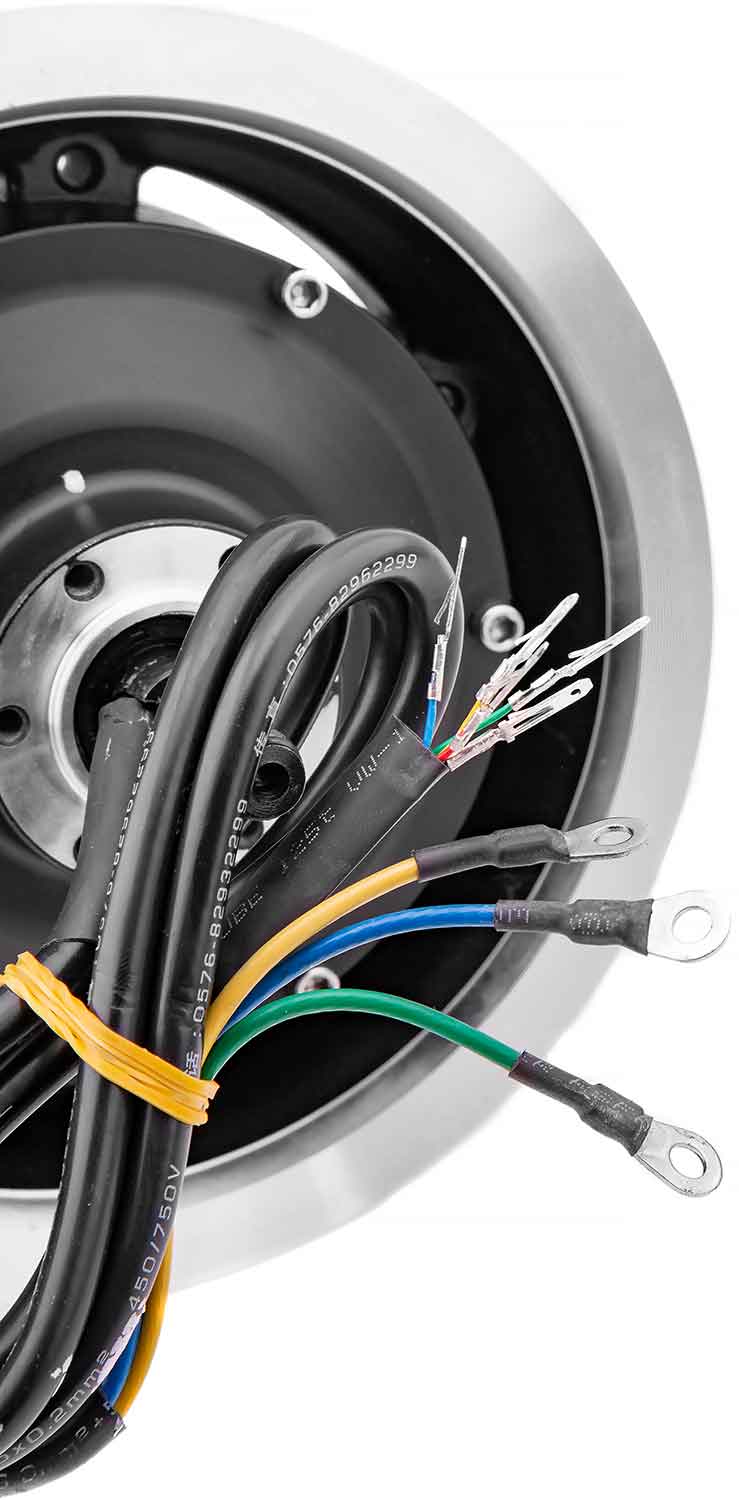 Nabenmotor 60V / 1200W - Passender Nabenmotor für das Modell SXT Ultimate Pro+ Der Nabenmotor ist für das Vorder- und Hinterrad separat bestellbar Spannung: 60V Nennleistung: 1200W Maximalleistung: 1800W Reifengröße: 90/65 - 6.5 Durchmesser (Motor): 18,6