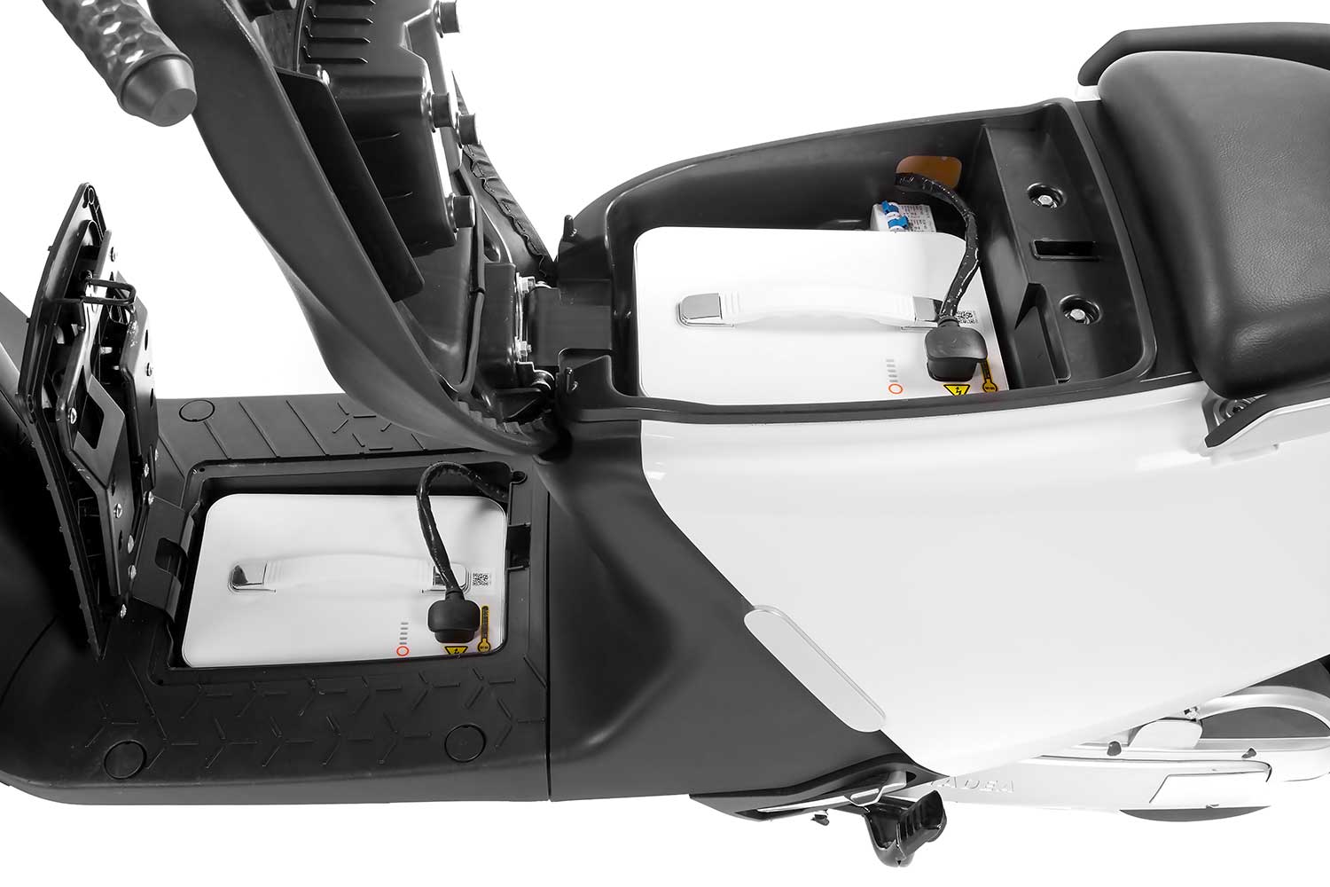 E-Roller Yadea G5 S: Schnell, effizient und kostensparend Fahre den E-Roller Yadea G5 S mit bis zu 80 km/h. Spar Geld und Zeit beim täglichen Pendeln. Ideal für Stadtfahrten und Einkäufe. SXT-Scooters