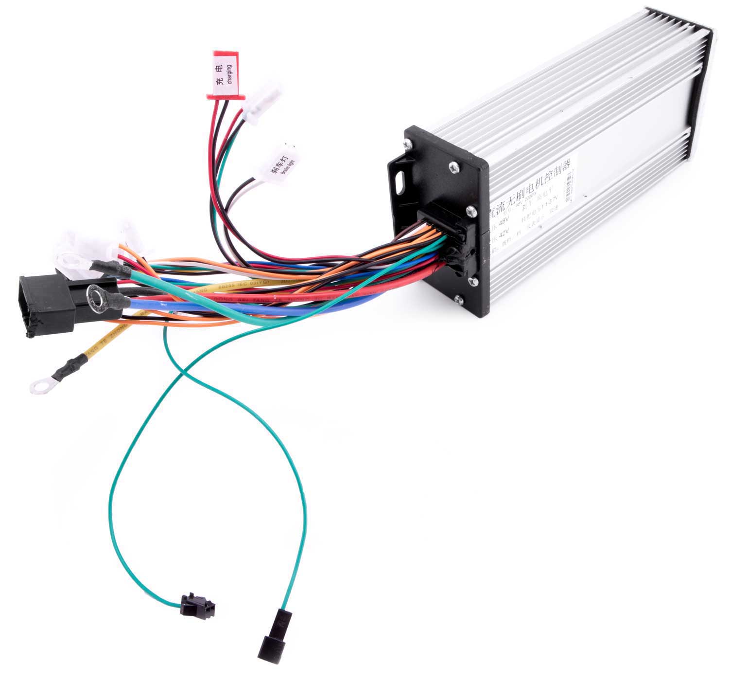 Steuergerät 48 V / 2000 W - der Lieferumfang beinhaltet: 1x Steuergerät 48 / 2000 W verkabelt Maße: (LxBxH) 20,00 x 9,00 x 5,00 cm passend für den Motor 48 V / 2000 W (Artikel Nr.: SP0743) - von SXT-Scooters