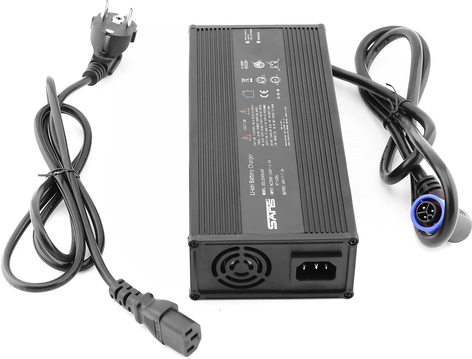 Ladegerät 60 V / 7,0 A - der Lieferumfang beinhaltet: 1x Lithium Ladegerät 60 V / 7,0 A Technische Daten: 60 Volt Betriebsspannung Eingang/Input: AC 100V - 240V 5,0A 47-63Hz Ausgang/Output: 60,0 V / 7,0 A mit integrierter LED-Anzeige und Auto-Abschaltfunk