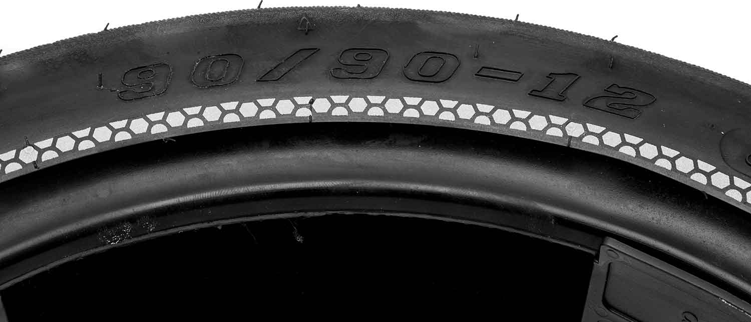 Reifen vorne mit Strassenprofil 90 / 90 - 12 ( H - 971 ) - passender Vorderreifen für die Modelle SXT Z3 und SXT Raptor V3 schlauchlos Größe: 90 / 90 - 12 ( H - 971 ) - von SXT-Scooters