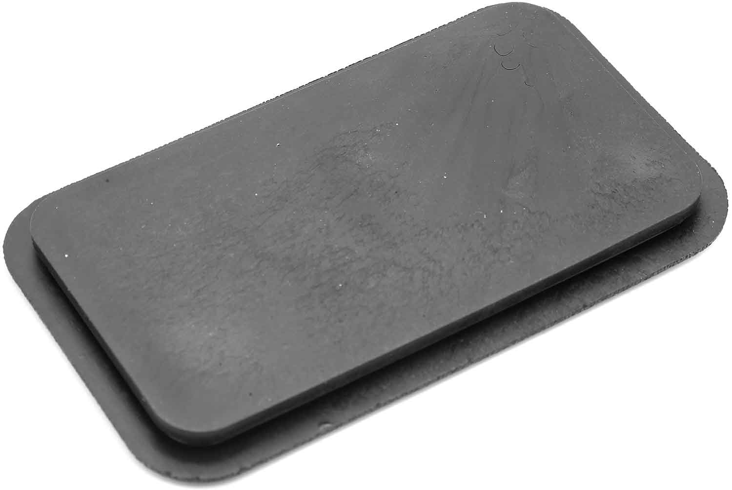 Fahrzeug ID Gummiabdeckung - passende Gummiabdeckung der Fahrzeug ID im Helmfach der Modelle SXT Z3 und SXT Raptor V3 Material: Gummi Farbe: schwarz Maße: 13,5 x 8,0 x 1,0 cm - von SXT-Scooters