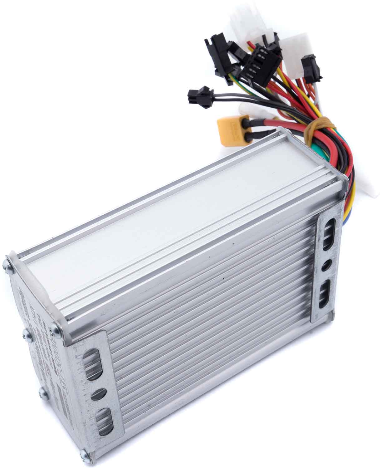Steuergerät 60V / 800W - Passendes Steuergerät für das Modell SXT Ultimate Pro (ab Charge 2019) ACHTUNG! Master- und Slave-Steuergrät separat bestellbar Betriebsspannung: DC 60V Leistung: 800W Maße (ohne Verkabelung): 12,5 x 8,2 x 4,0 cm (Länge x Breite x